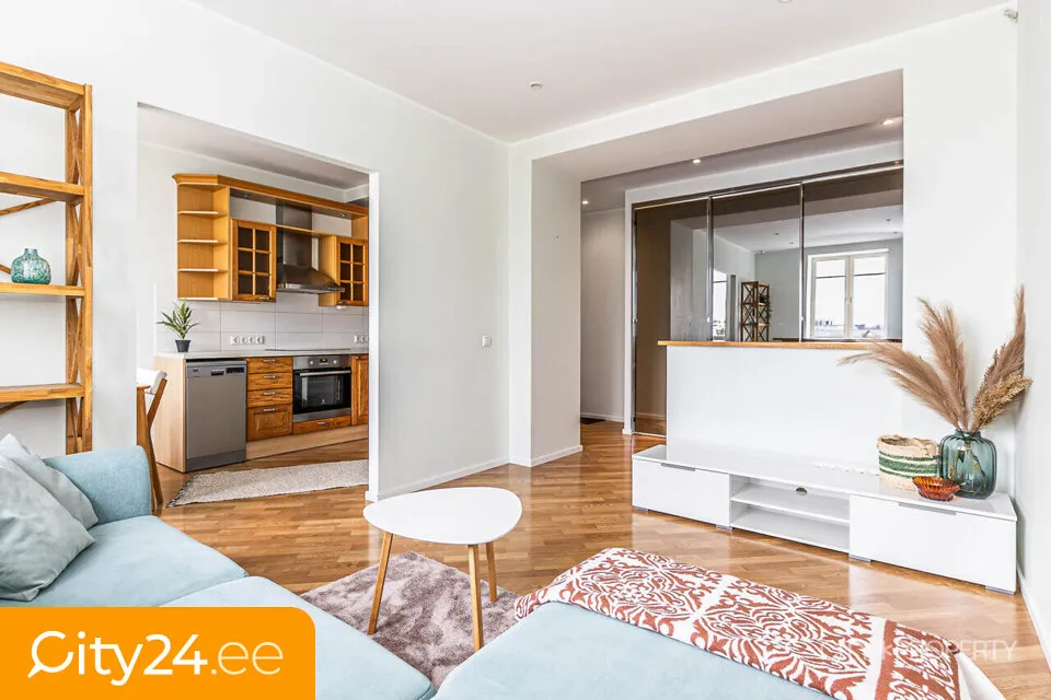 Elutuba - Character Apartment with Balcony in Tallinn City Centre