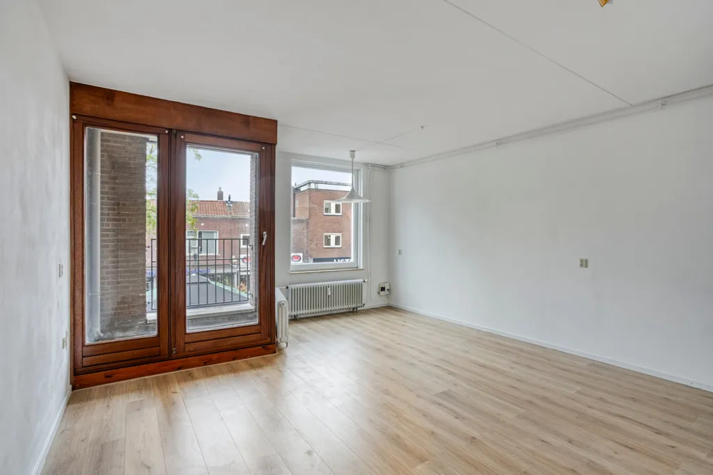 Toad - 2-Bedroom Gallery Flat with Balcony in Eindhoven