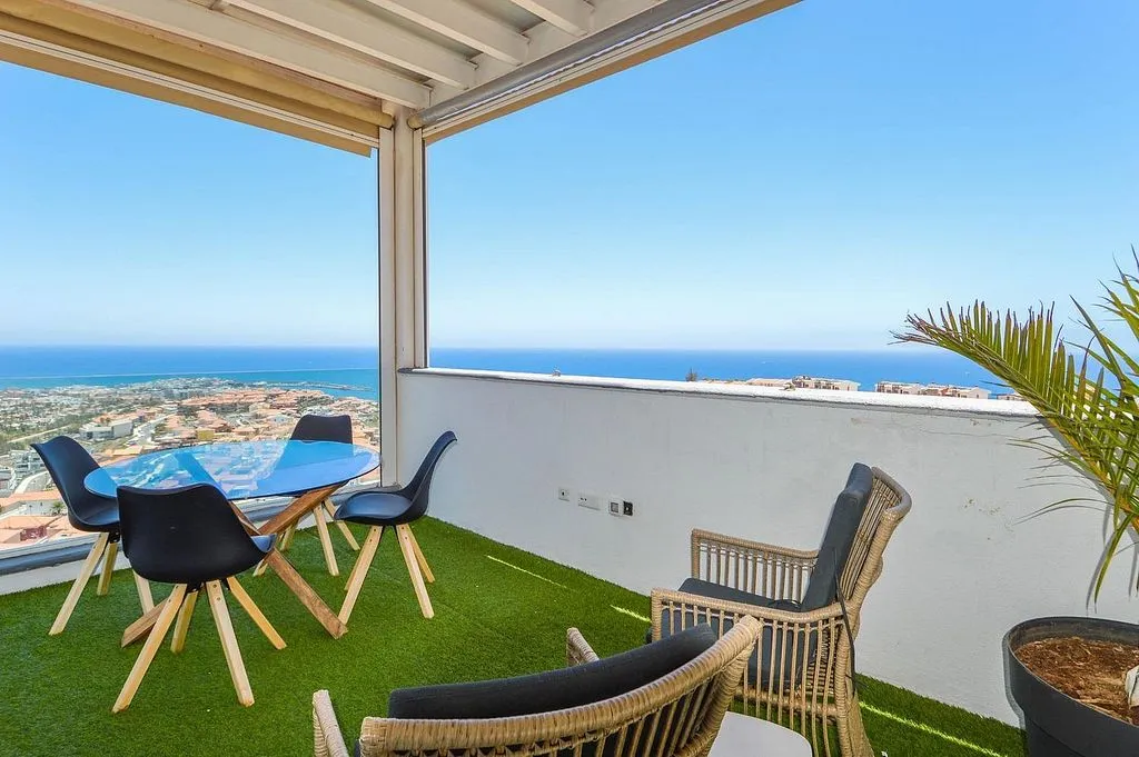Terrazza - Penthouse with Sea View in Loma Dos