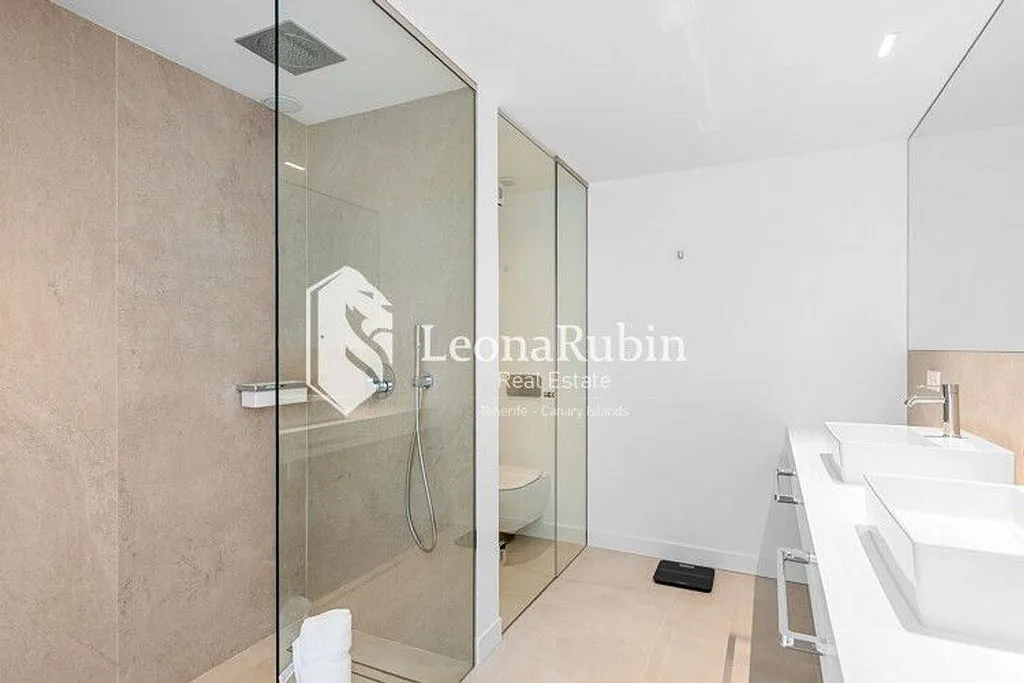 Vannitoad - Luxury Villa with Pool in Tenerife South