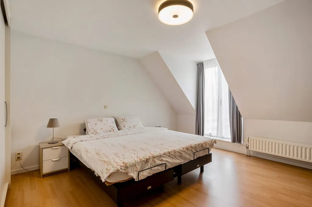 Chambres - Bâtiment Semi-ouvert Rénové avec Piscine à Berlaar