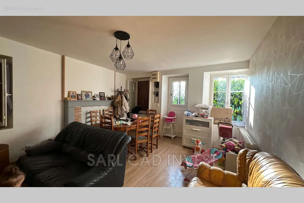 Living Room - City House with Courtyard in Loches