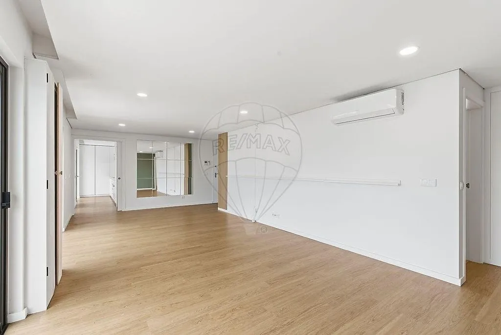Elutuba - 3-Bedroom Penthouse with Terraces in Aveiro