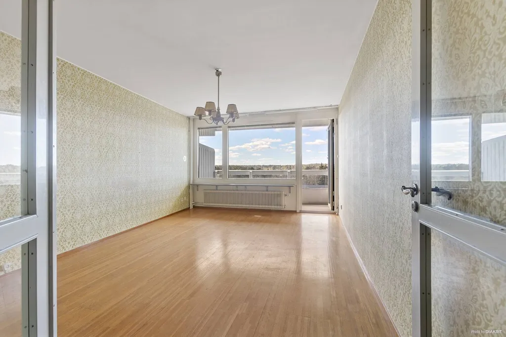 Esik - Apartment with Renovation Potential in Grindtorp