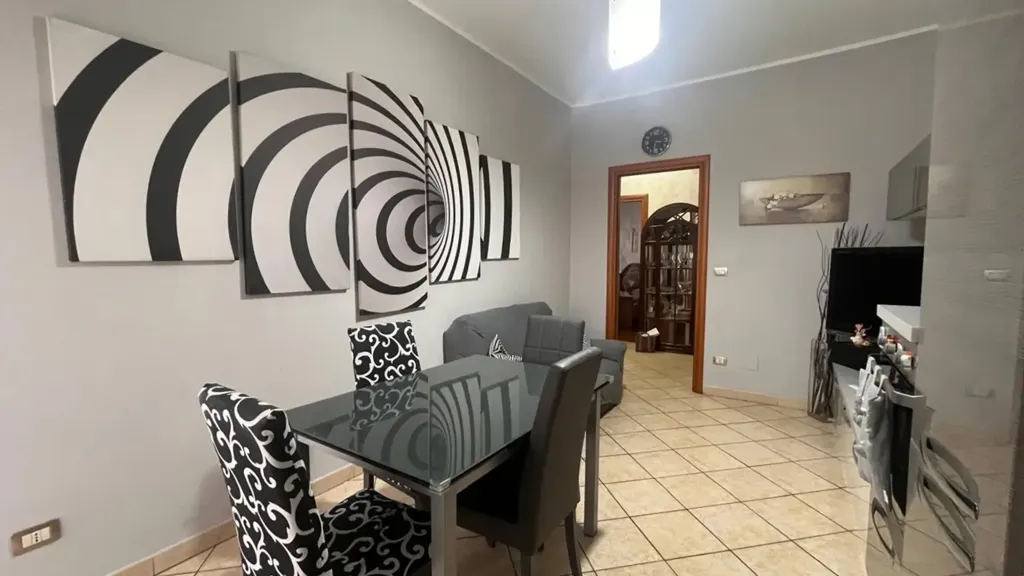 Salle à manger - Rearranged Apartment with Balcony in Beinasco
