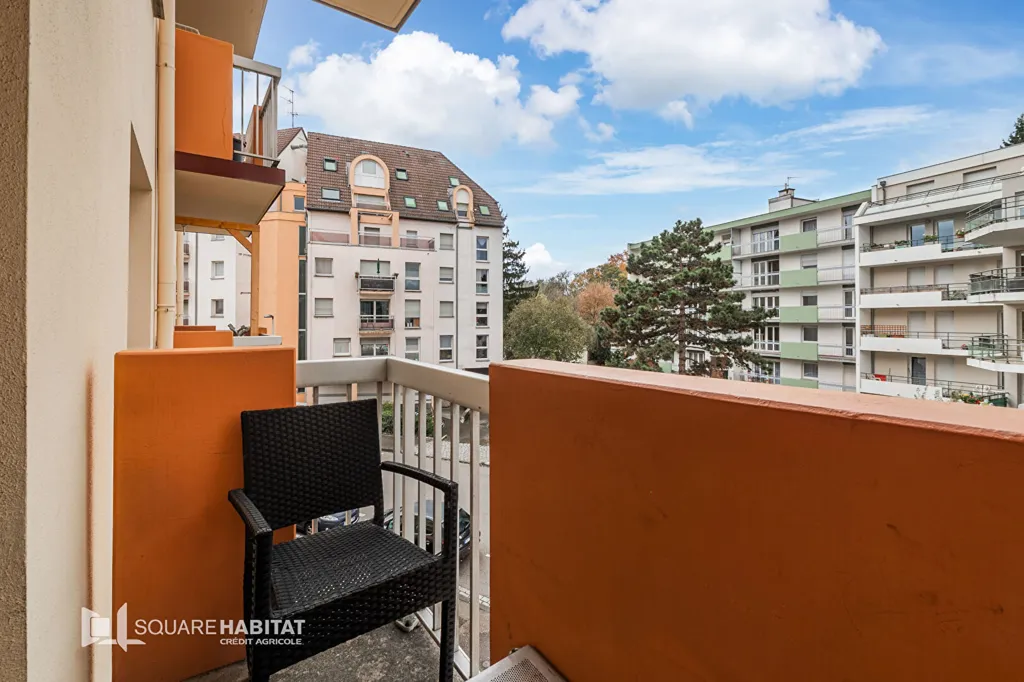 Balcon - Studio avec Ascenseur à Strasbourg, Proche Tram