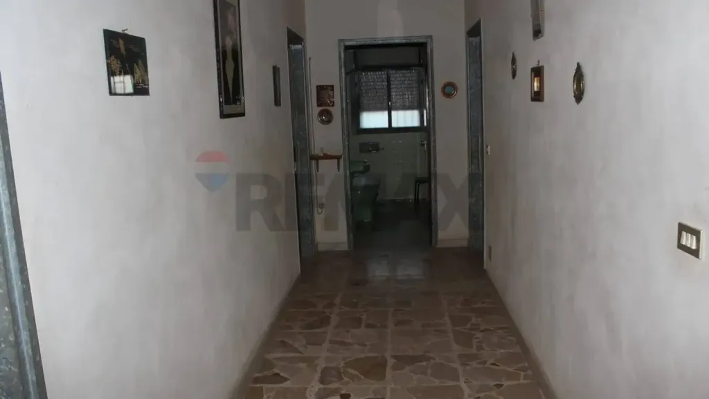 Esik - Villa with Garden and Panoramic View in Chiaramonte Gulfi