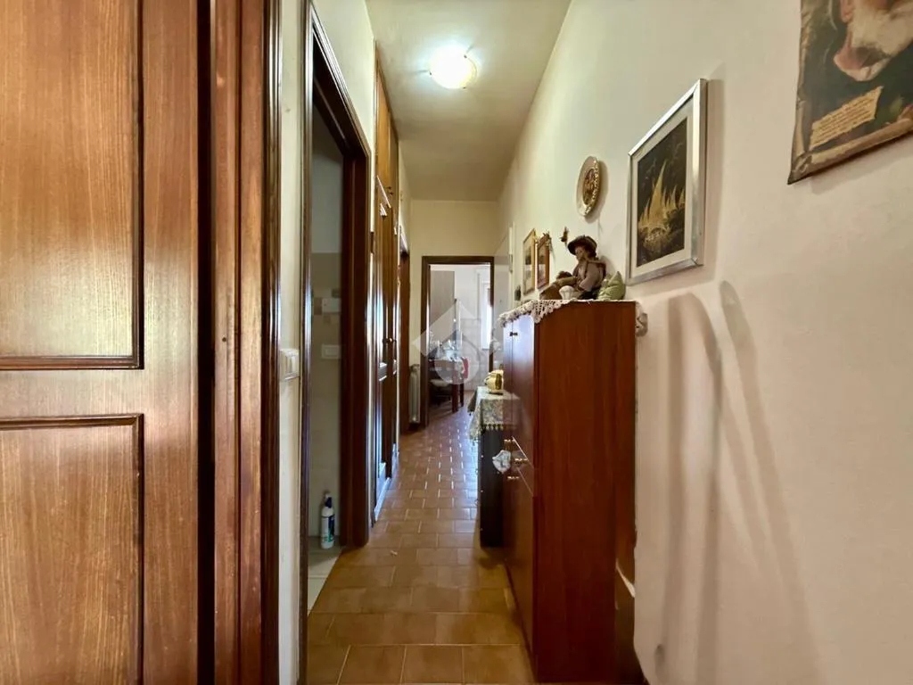 Esik - First Floor Flat with Terraces in Padule, Gubbio