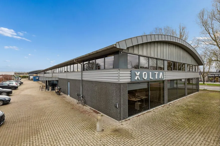 Extérieur - Modern Office Building with Flexible Space in Business Park