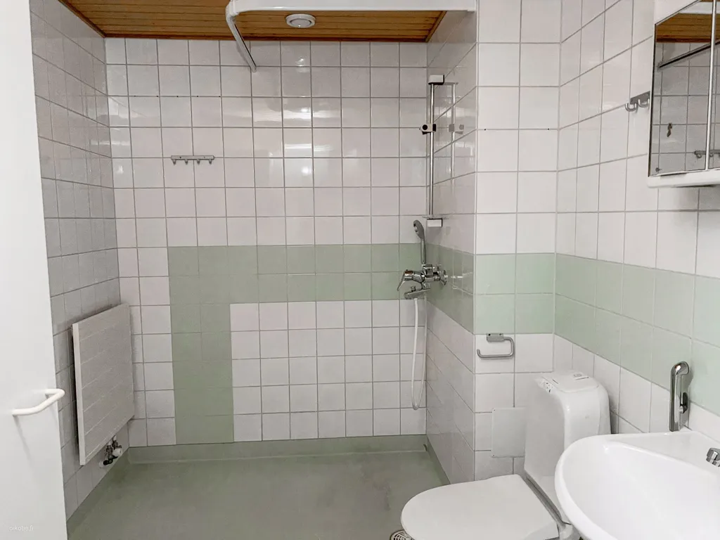 Bathrooms - Flat with Glazed Balcony in Espoo Centre