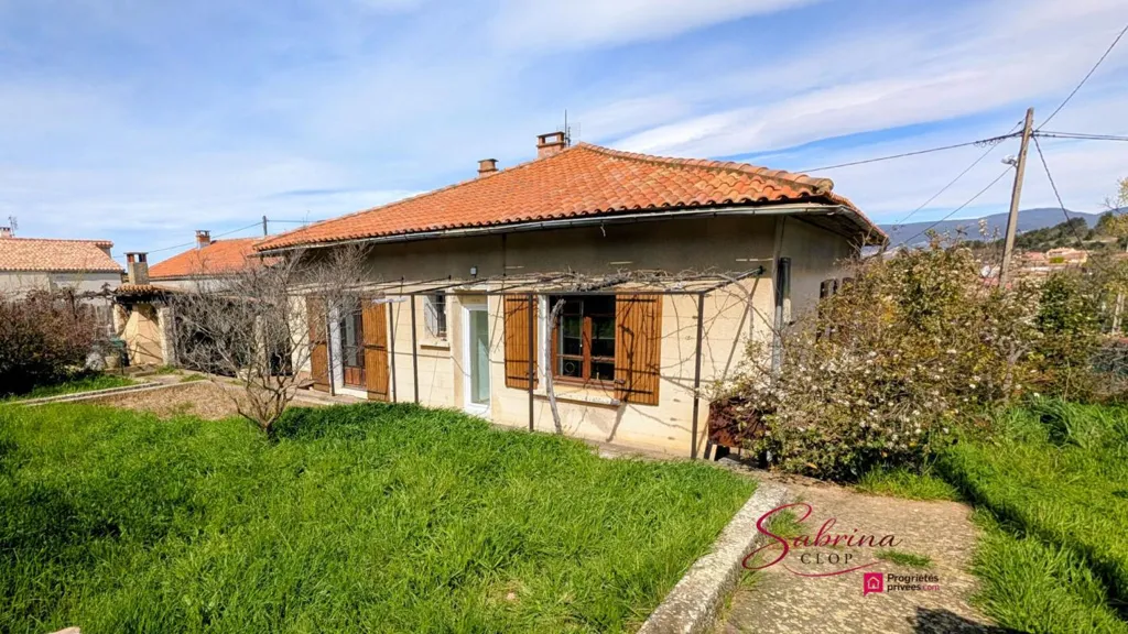 Extérieur - Maison Rénovée avec Terrasse à Apt