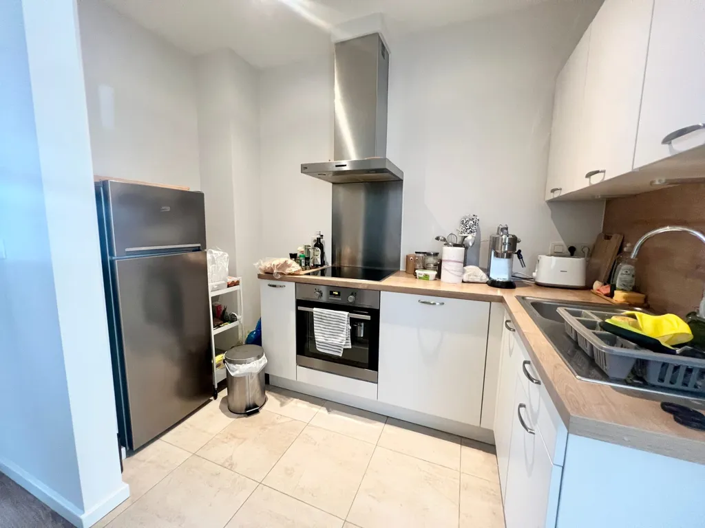 Cucina - 2-Bed Apartment in EU Quarter, Brussels