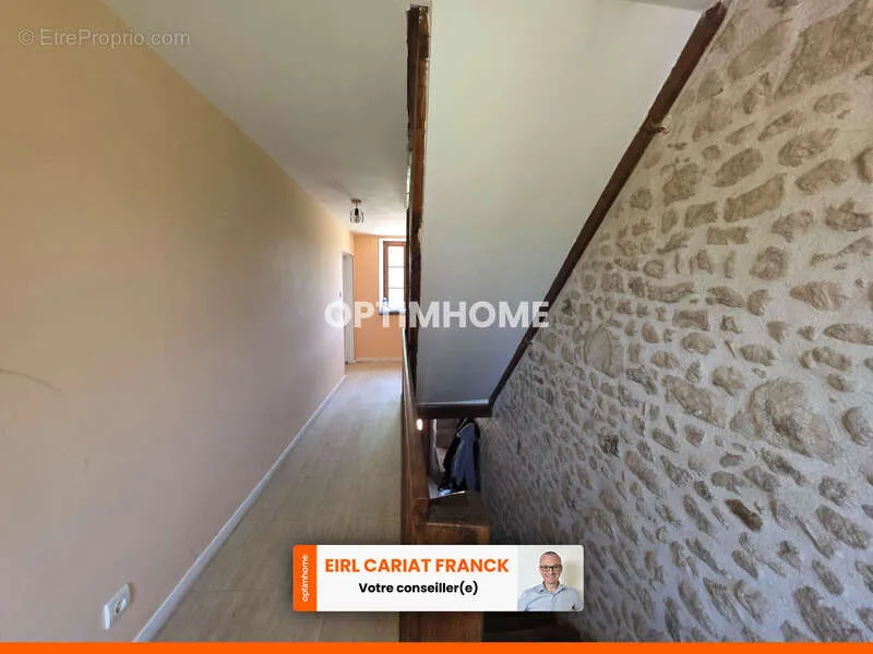 Esik - Country House with Amenity Potential in Creuse