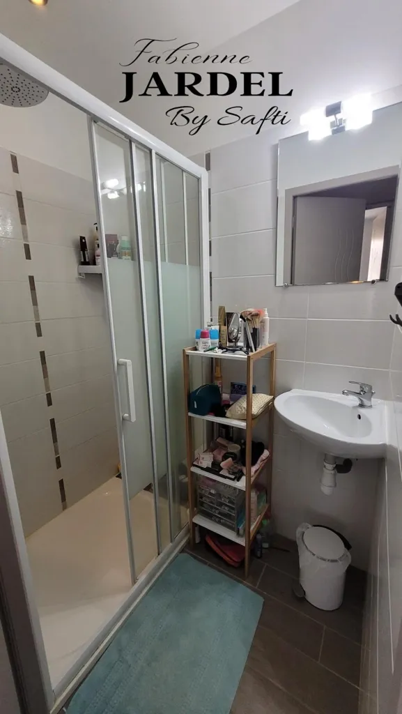 Bathrooms - Recent Villa with Pool in Carsac-Aillac