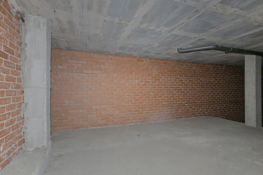 Garaaž - Commercial Space with Street Access in Terrassa
