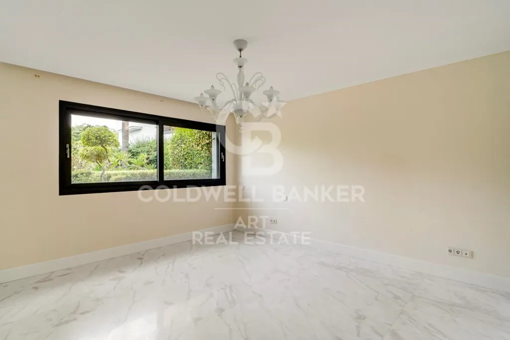 Pièces - Luxury Villa with Communal Pools in Marbella