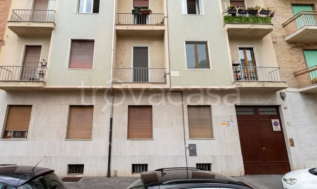 Exterior - Auction Apartment with Balcony in Turin