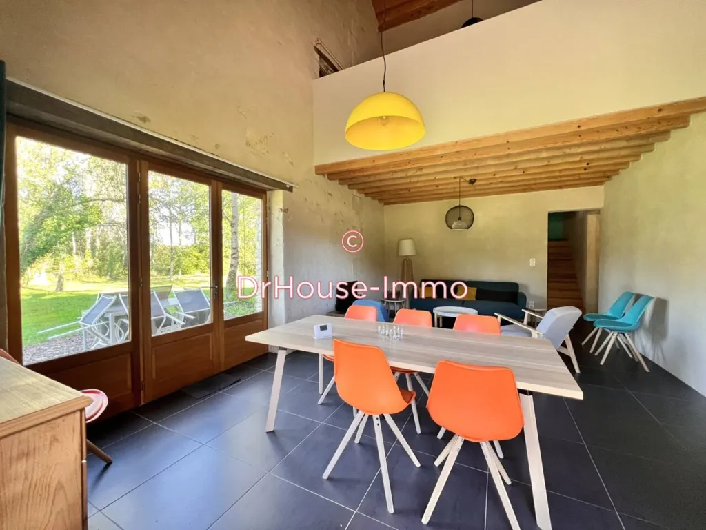 Salle à manger - Domaine avec Piscine et Gîtes à Ribérac