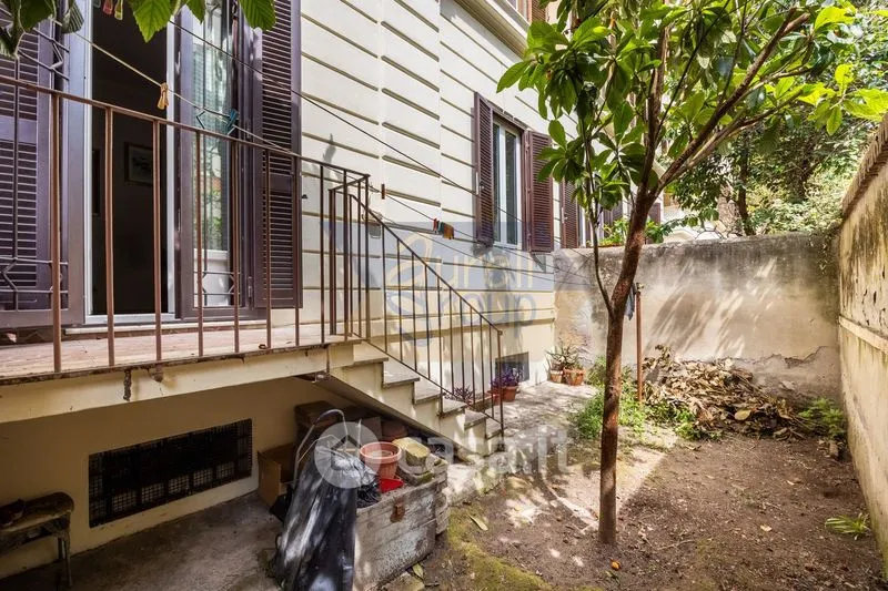 Jardin - Bilocale with Garden in Historic Building, Testaccio, Rome