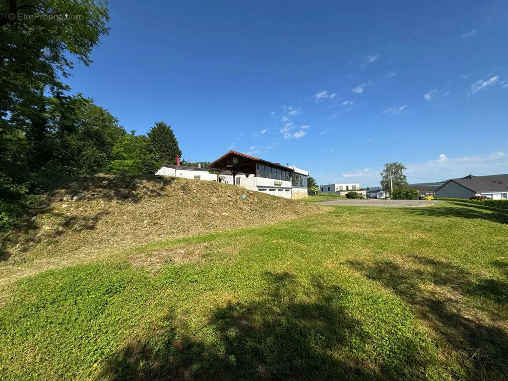 Garden - Business Premises with Panoramic View in Village