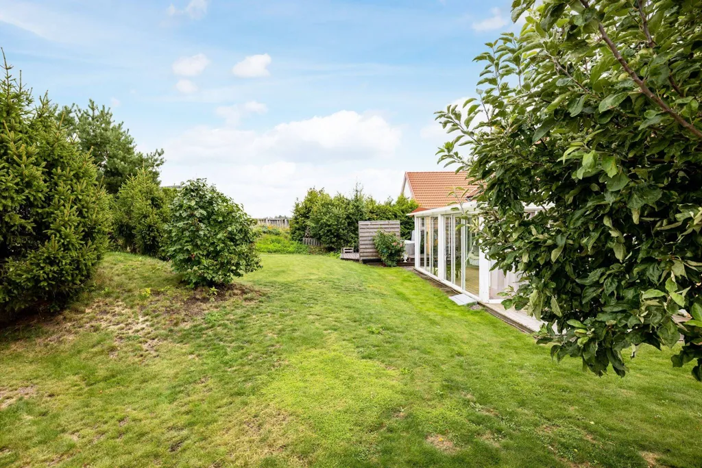 Aed - 1½-Storey Villa with Spa in Eskilstuna