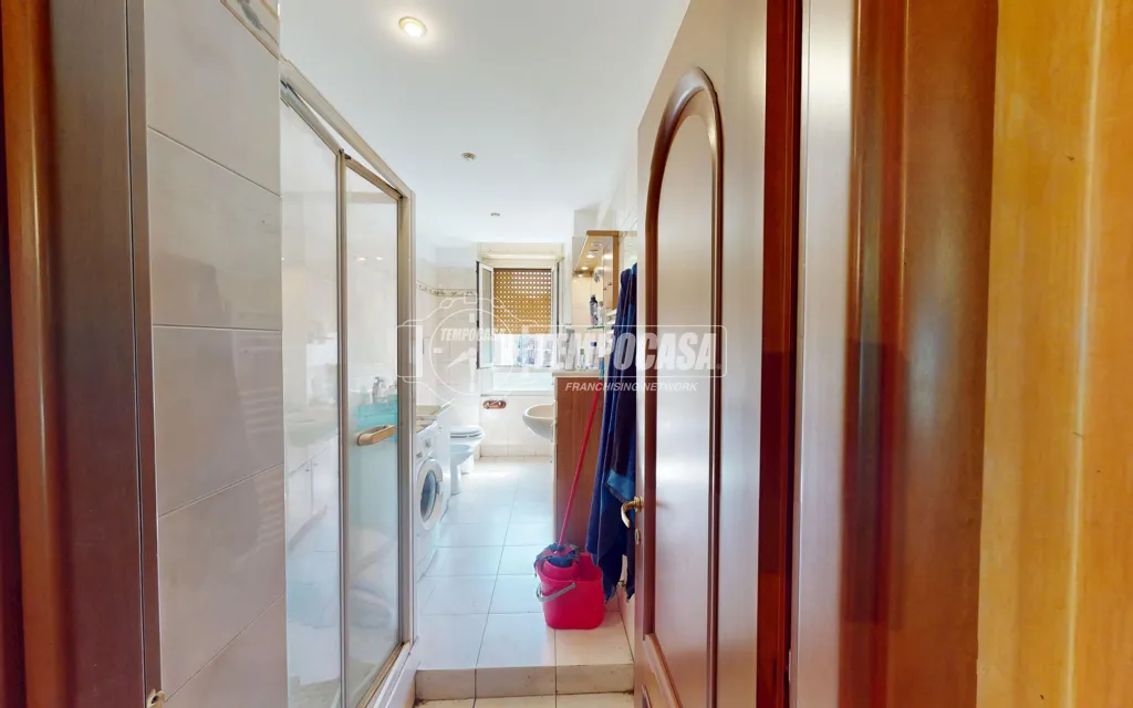 Bagni - Bright Trilocale with Balcony in Cinisello Balsamo