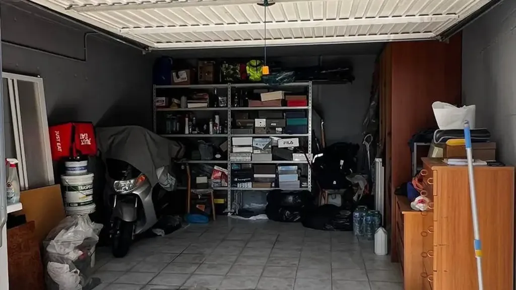Garage - Panoramic Attico Apartment in Città Sant'Angelo