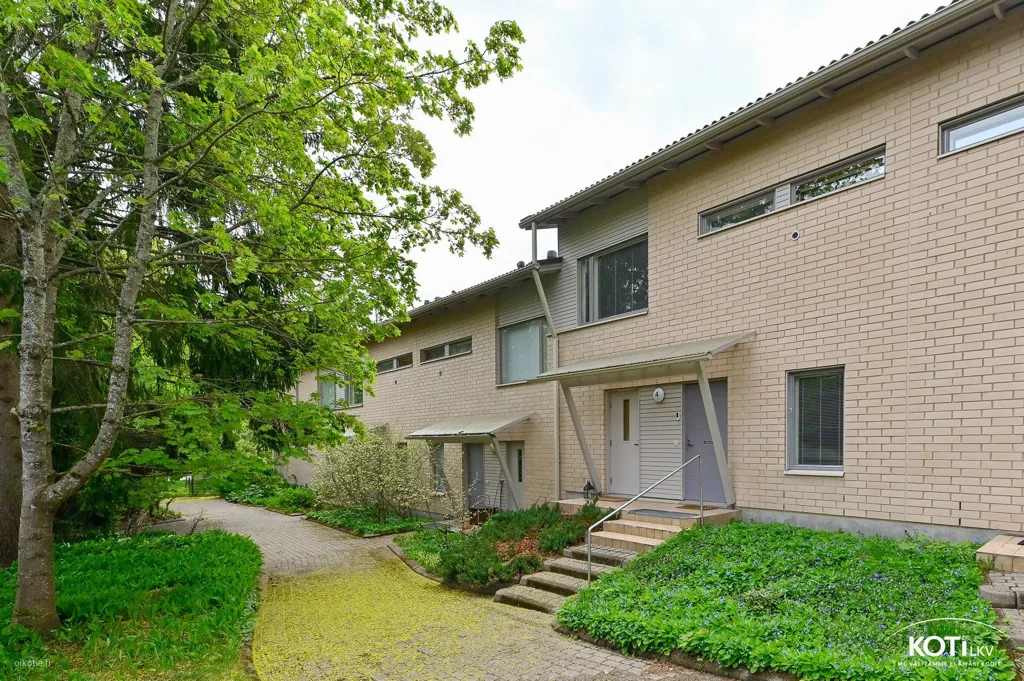 Exterior - Renovated Apartment with Balcony in Soukka