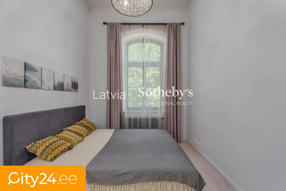 Magamistoad - 2-Bedroom Apartment with National Library View in Riga