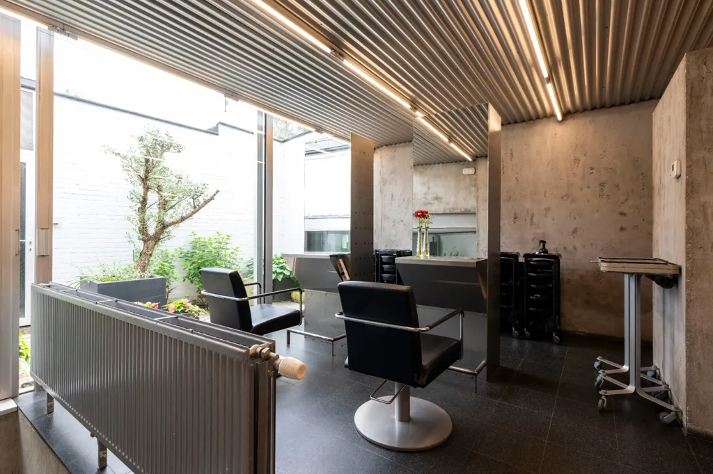 Toad - Commercial Property with Apartment in Turnhout Centre