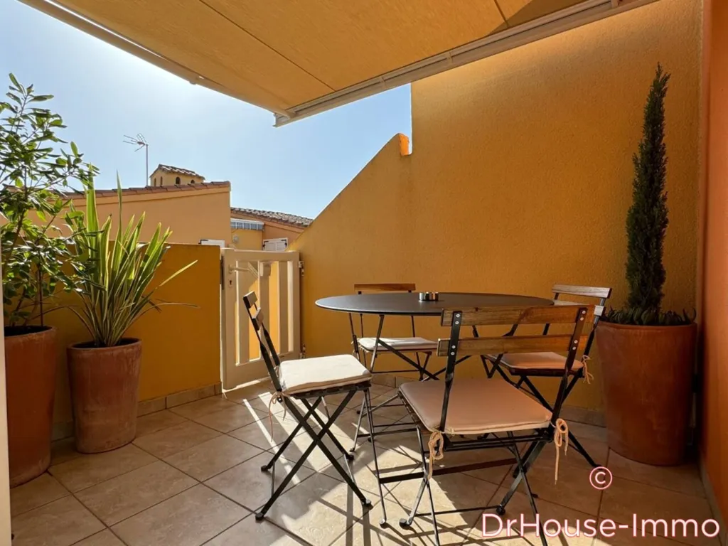 Terrasse - Appartement Rénové avec Terrasse à Agde