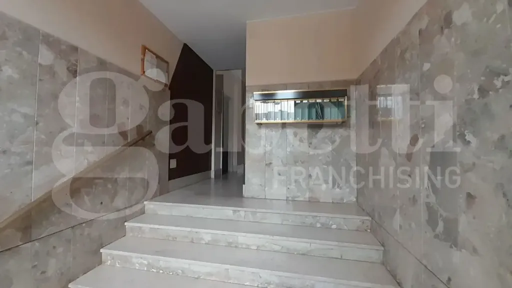 Rooms - Rented Flat with Balcony in Rivoli