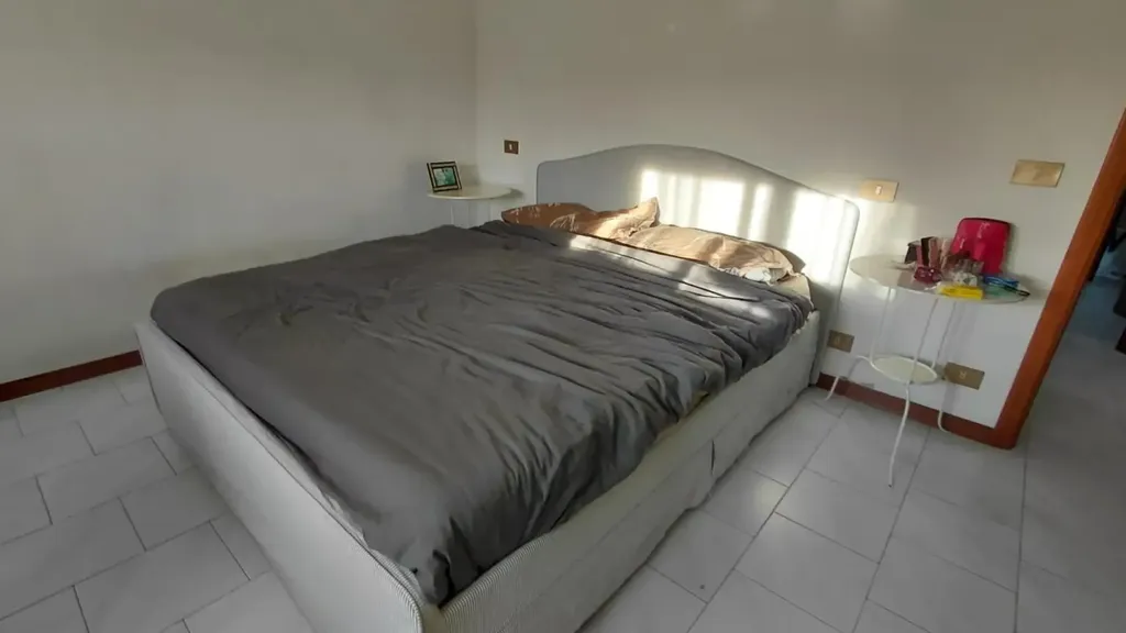 Chambres - Appartement 3 pièces à IT