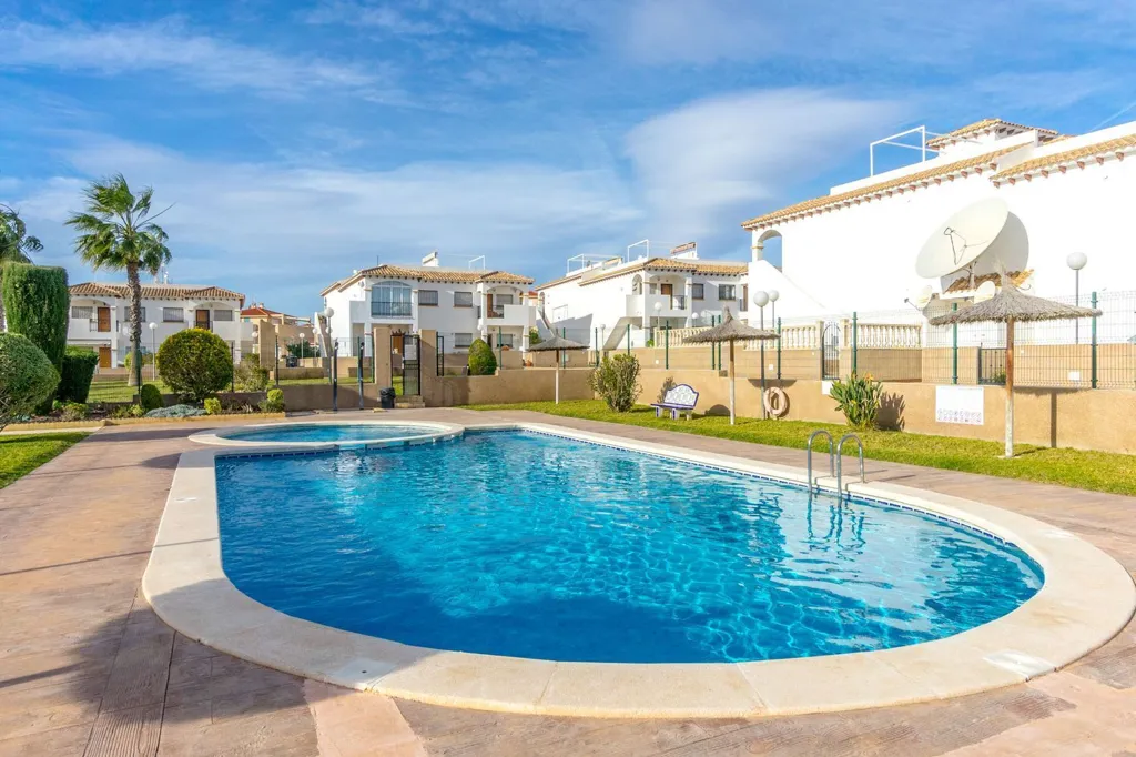 Bassein - Semi-Detached Villa with Sea Views in Punta Prima