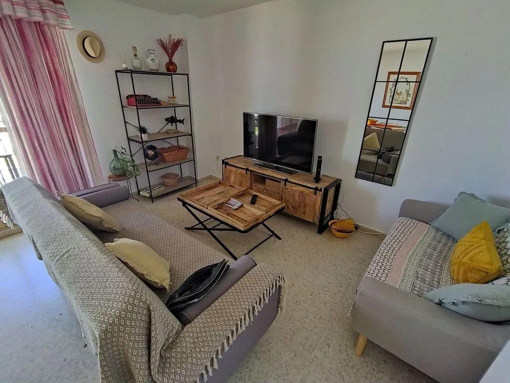 Wohnzimmer - Apartment with Sea Views in Valdelagrana