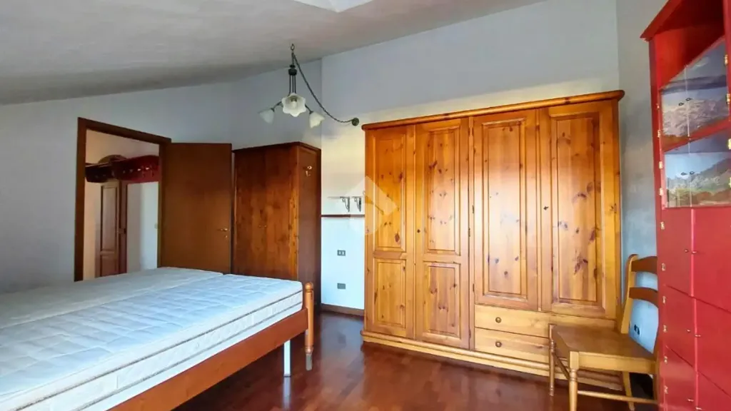 Magamistoad - Top-Floor Flat with Balconies in Vittuone