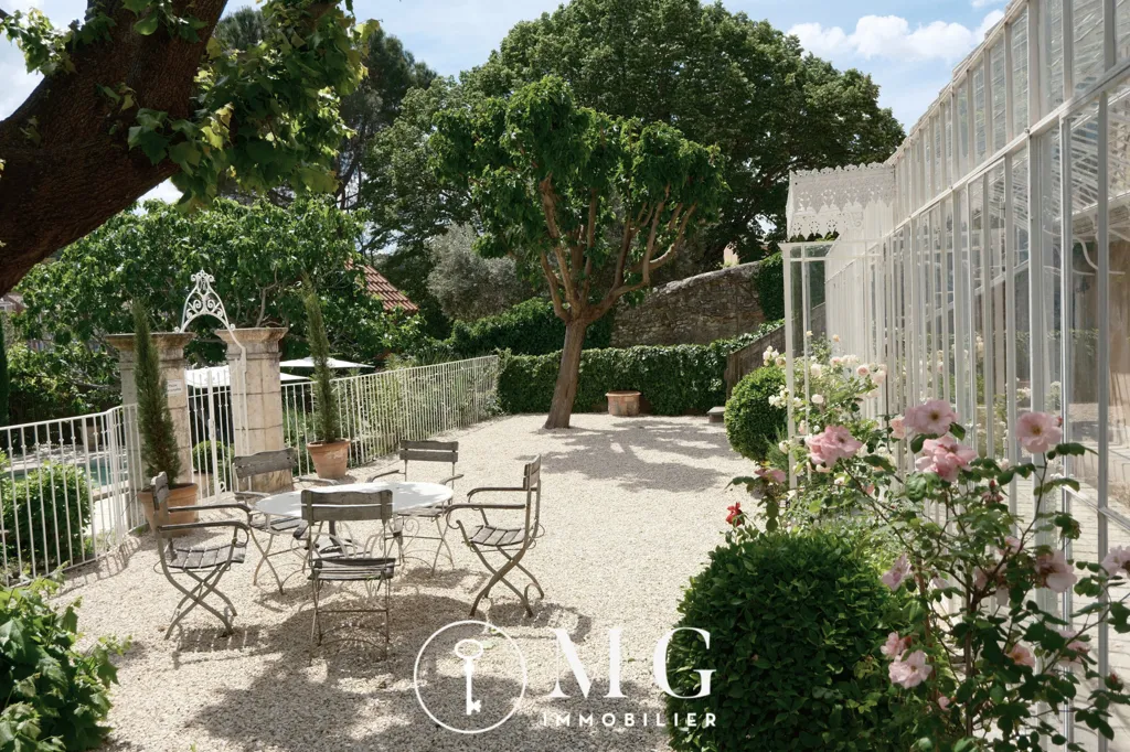 Terrasse - Demeure Historique avec Piscine à Apt