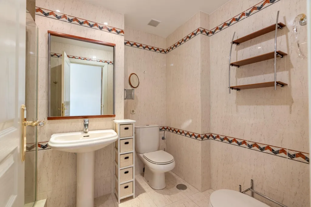 Salles de bain - Apartment with Sea Views on Estepona Promenade