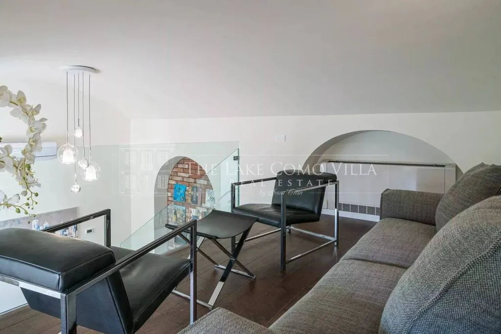 Séjour - Luxury Apartment with Private Garden in Menaggio
