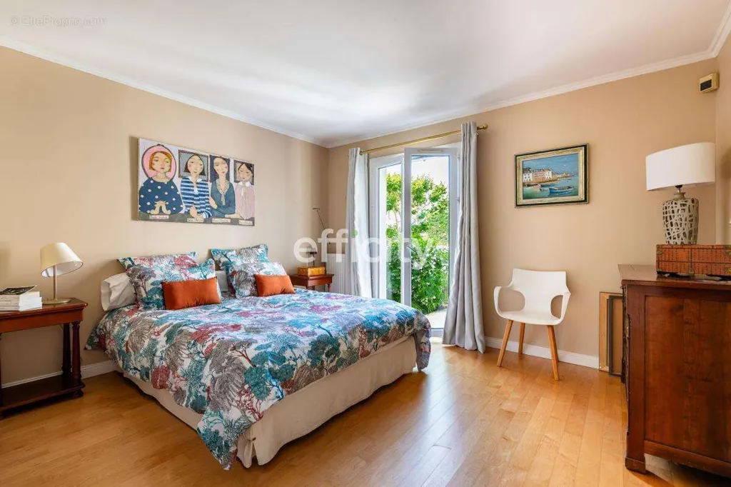 Magamistoad - House with Pool in Saint Rambert le Haut