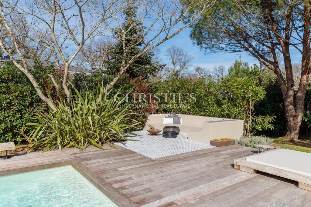 Bassein - Renovated House with Pool in Bouliac
