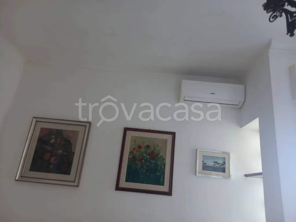 Elutuba - Penthouse Apartment with Balcony in Ravenna
