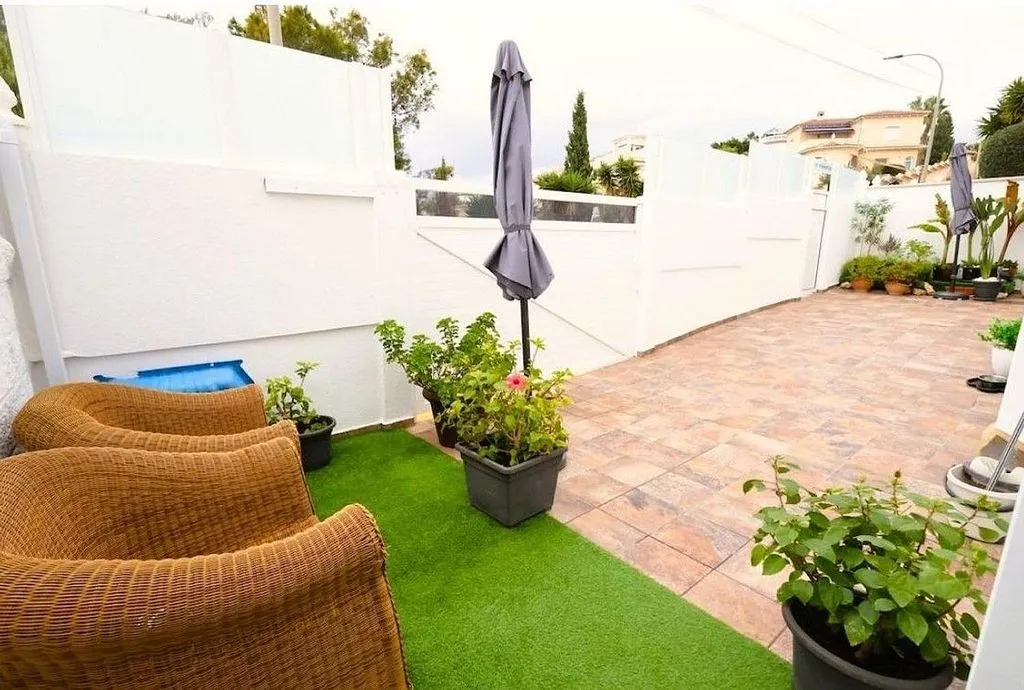 Terrasse - Luxury Villa with Pool in Villamartin