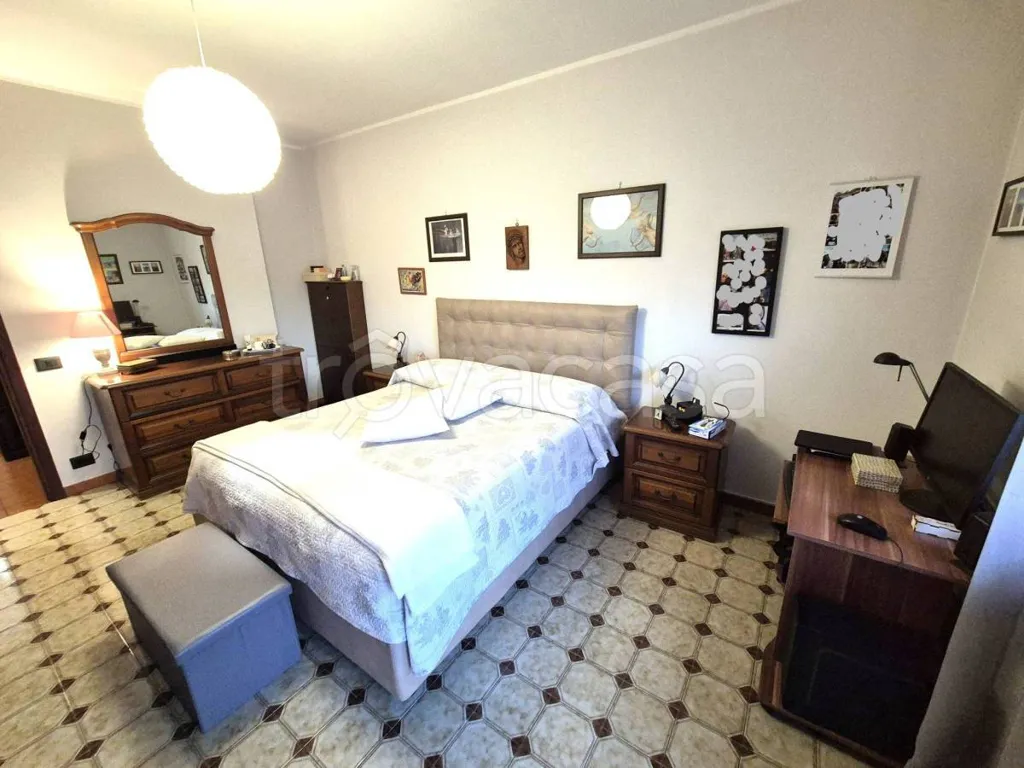 Chambres - Two-Storey Apartment with Balcony in Vinovo