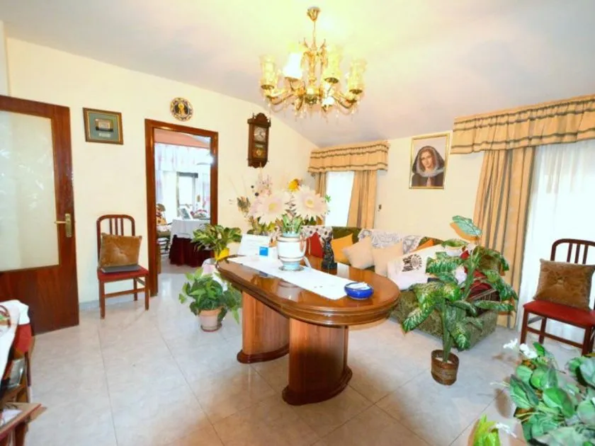 Salle à manger - Traditional Chalet with Historic Charm in Cáceres