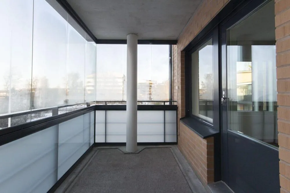 Balcon - Right-of-Occupancy Flat with Triple Aspect in Espoo