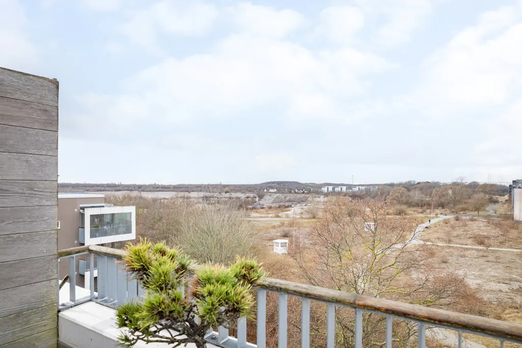 Balcon - Modern Two-Bedroom Flat with Dual Terraces in Malmö
