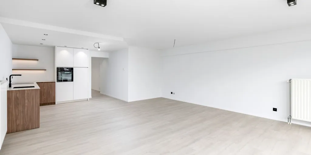 Séjour - Appartement Rénové avec Vue Mer à Ostende