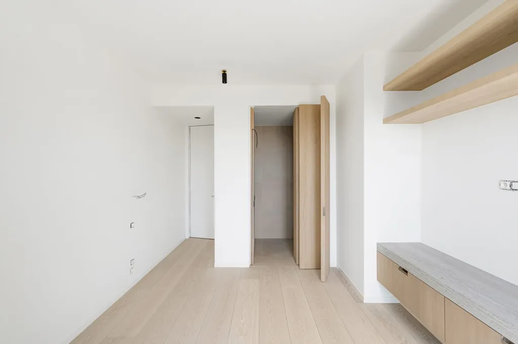 hallway_entrance