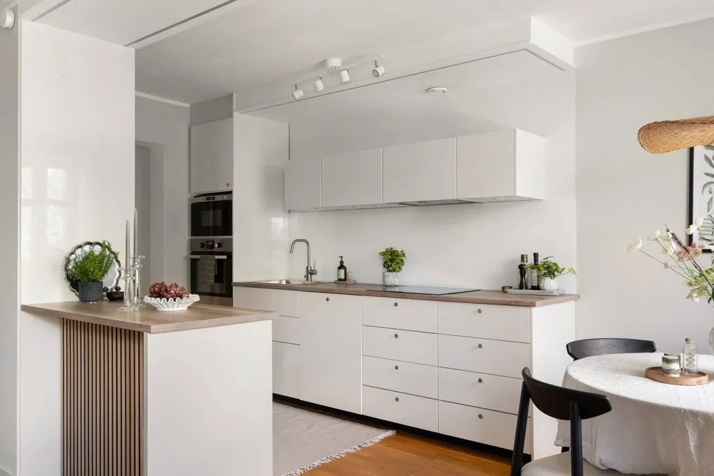 Cuisine - Bright Two-Bedroom Flat with Large Terrace in Stockholm